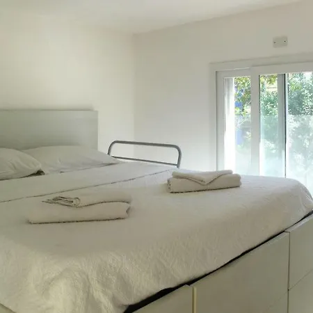 Dom wakacyjny Costarainera Sleeps 14 Pool Air Con Wifi