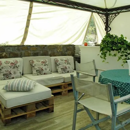 Dom wakacyjny Costarainera Sleeps 14 Pool Air Con Wifi Caramagna Ligure