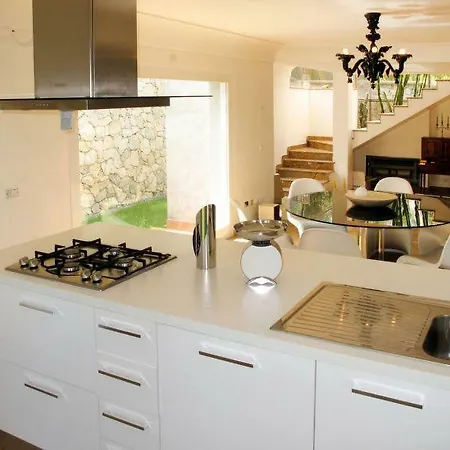 Costarainera Sleeps 14 Pool Air Con Wifi Dom wakacyjny Caramagna Ligure