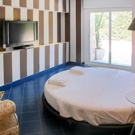 Dom wakacyjny Costarainera Sleeps 14 Pool Air Con Wifi *