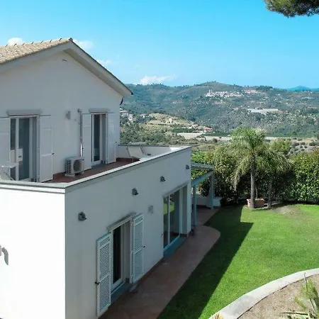 Costarainera Sleeps 14 Pool Air Con Wifi Caramagna Ligure